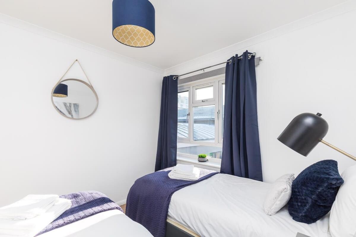 Вілла 19A The Broadwalk - Cozy 1Br In The Heart Of Crawley Near Gatwick Airport Great For Contractors And Flight Crew Students Екстер'єр фото